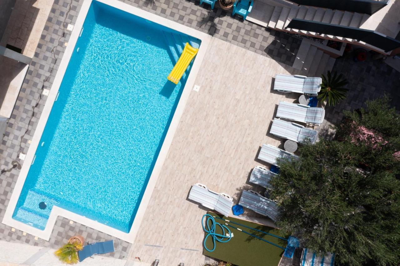 Apartments Villa Monique روغوزنيكا المظهر الخارجي الصورة