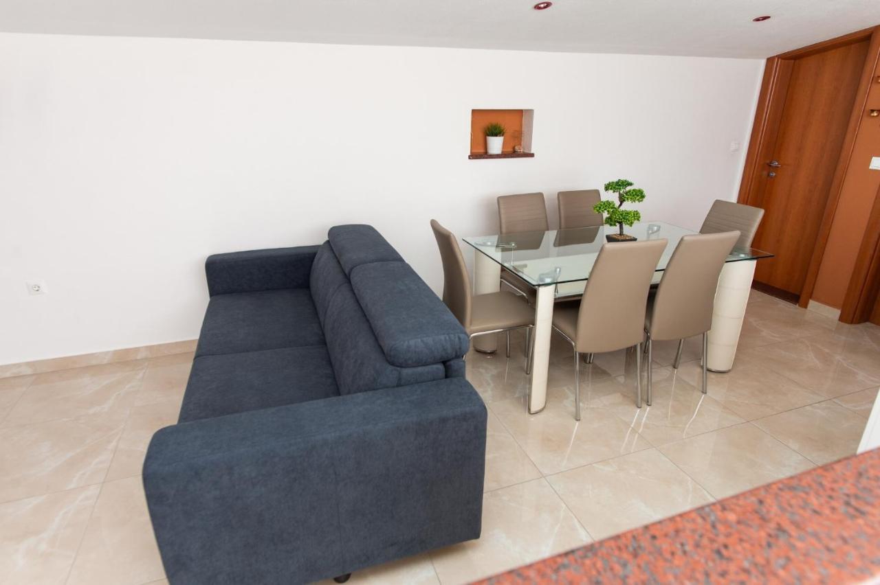 Apartments Villa Monique روغوزنيكا المظهر الخارجي الصورة