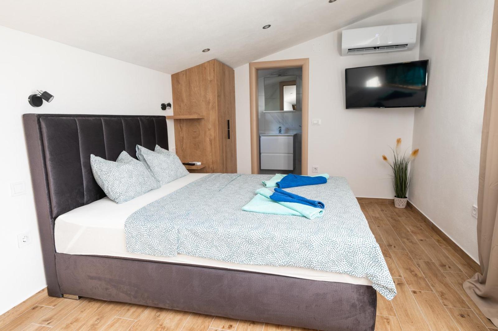 Apartments Villa Monique روغوزنيكا المظهر الخارجي الصورة