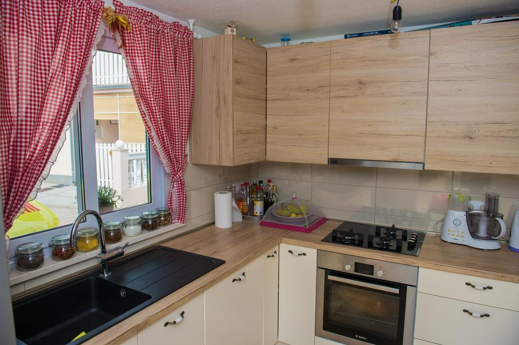 Apartments Villa Monique روغوزنيكا المظهر الخارجي الصورة