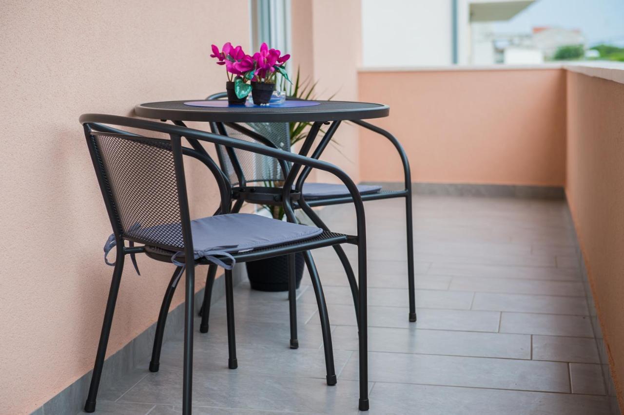 Apartments Villa Monique روغوزنيكا المظهر الخارجي الصورة